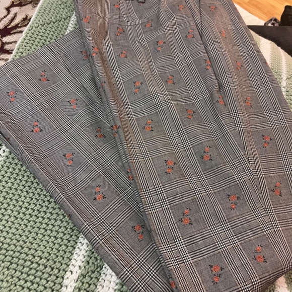 Brooks Brothers Women’s Pants - Picture 4 of 6